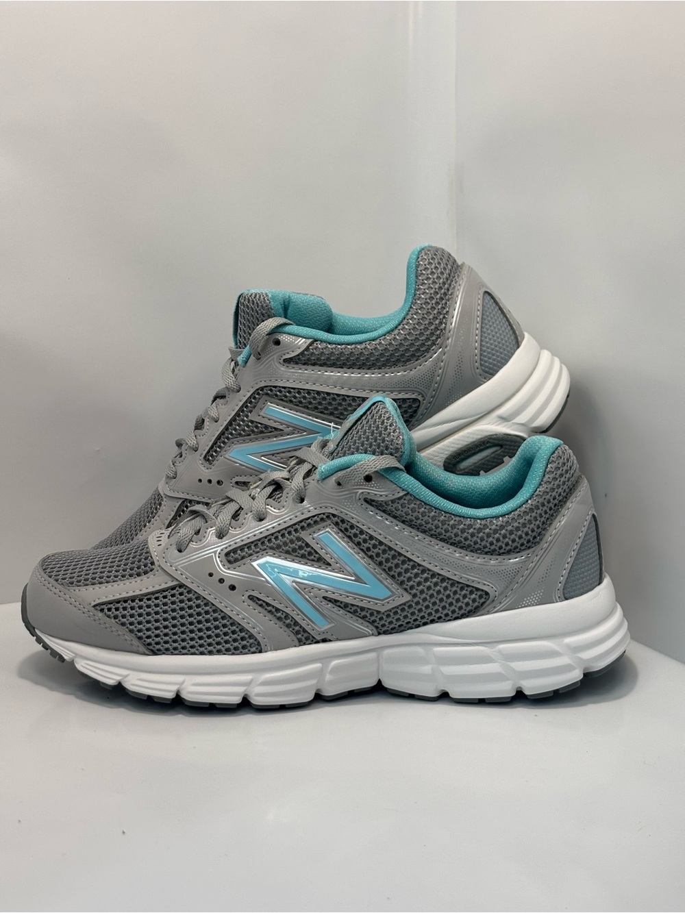 New Balance 460 v2 TechRide Women's Size 7.5B Running Shoes Gray Blue W460LO2